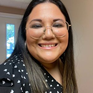 Meet your Posher, April